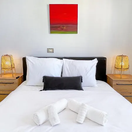 2br Seaview In Prime Location 1 Min From Sea * ラルナカ