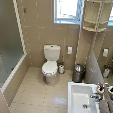 2br Seaview In Prime Location 1 Min From Sea Apartament