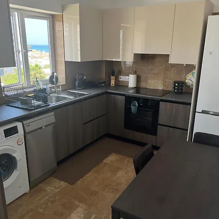 Apartament 2br Seaview In Prime Location 1 Min From Sea *