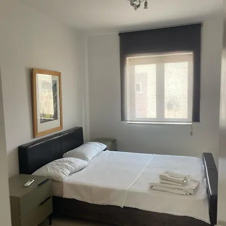 2br Seaview In Prime Location 1 Min From Sea 拉纳卡