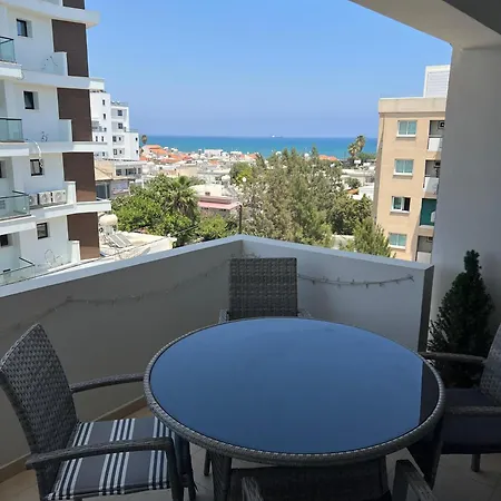 2br Seaview In Prime Location 1 Min From Sea Apartment