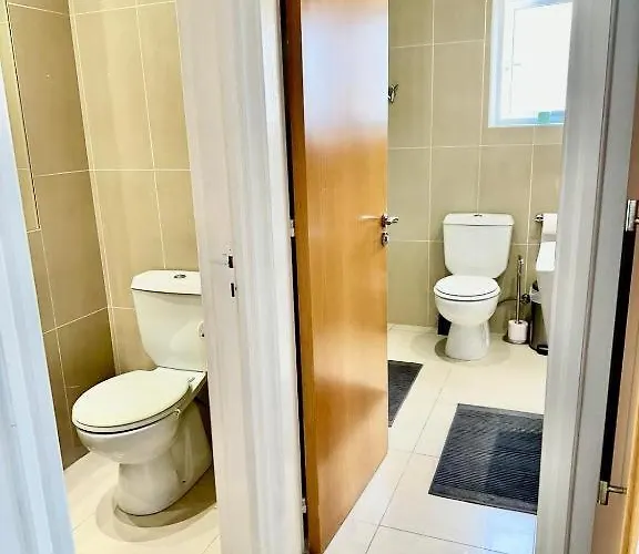 アパート 2br Seaview In Prime Location 1 Min From Sea ラルナカ