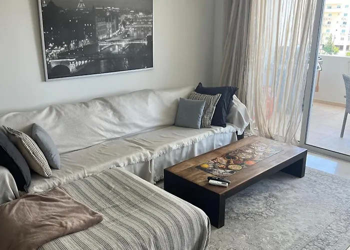 2br Seaview In Prime Location 1 Min From Sea *